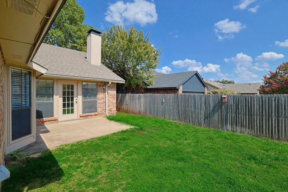 2825 Windsor Drive Flower Mound, TX 75028