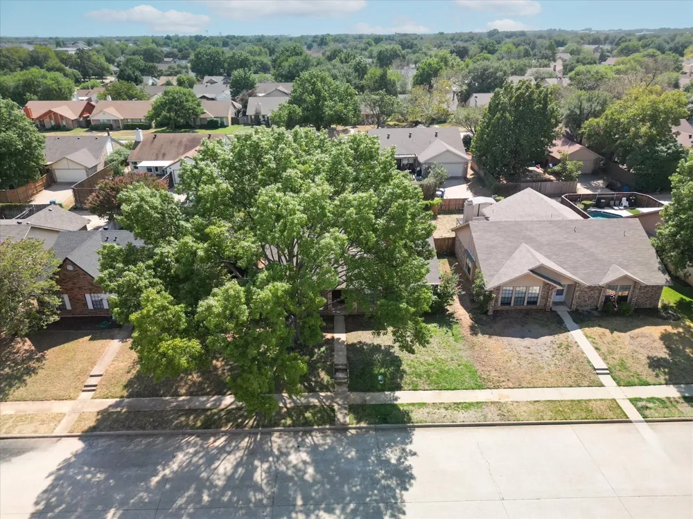 2825 Windsor Drive Flower Mound, TX 75028
