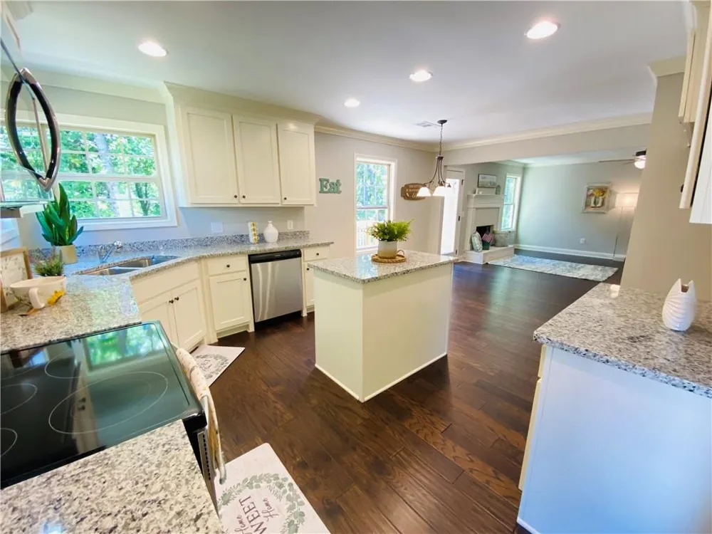 3610 Leach Road Gainesville, GA 30506