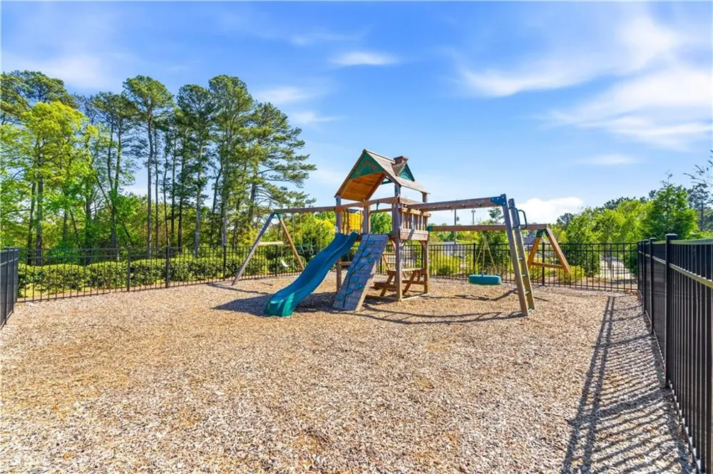 1665 Villageside Court Lawrenceville, GA 30043