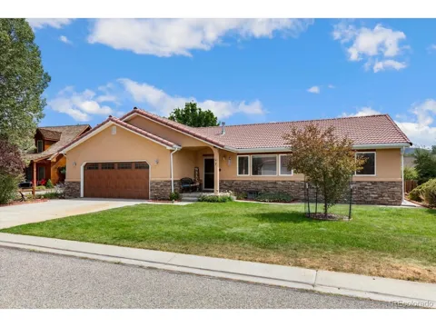 7 Silver Spruce Drive
