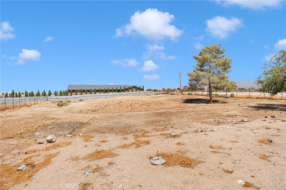10912 Matilija Apple Valley, CA 92308