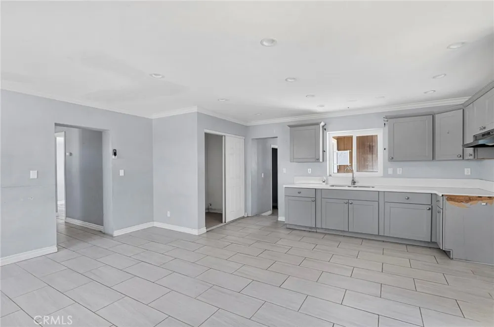 10912 Matilija Apple Valley, CA 92308