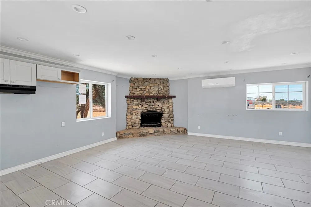 10912 Matilija Apple Valley, CA 92308