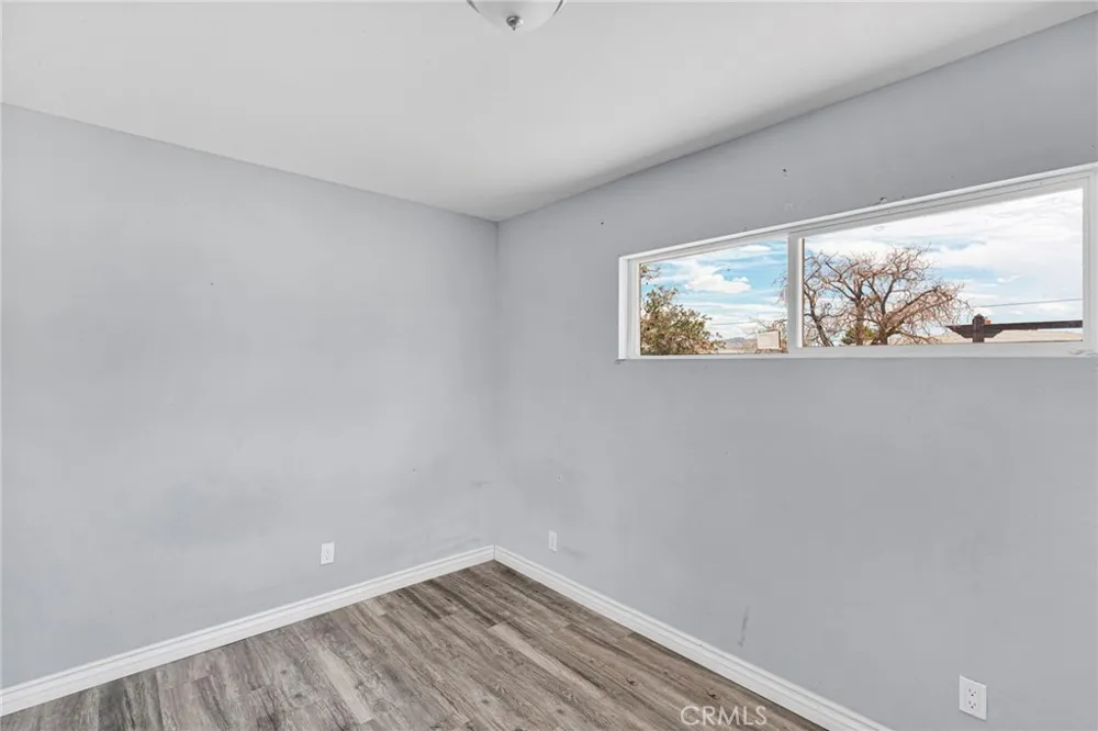 10912 Matilija Apple Valley, CA 92308