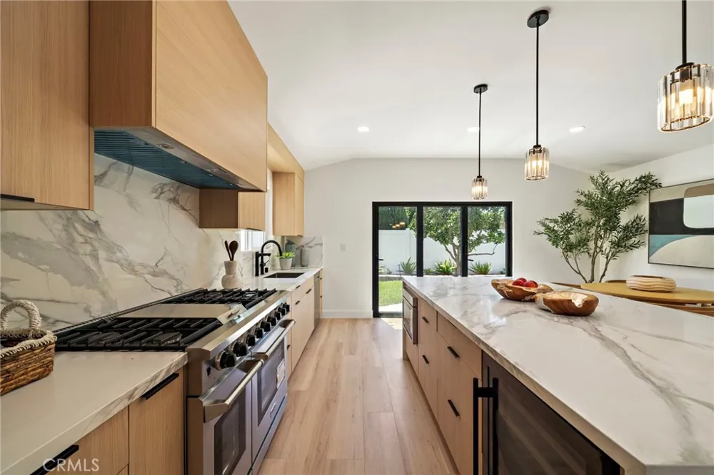 9162 Brabham Drive Huntington Beach, CA 92646