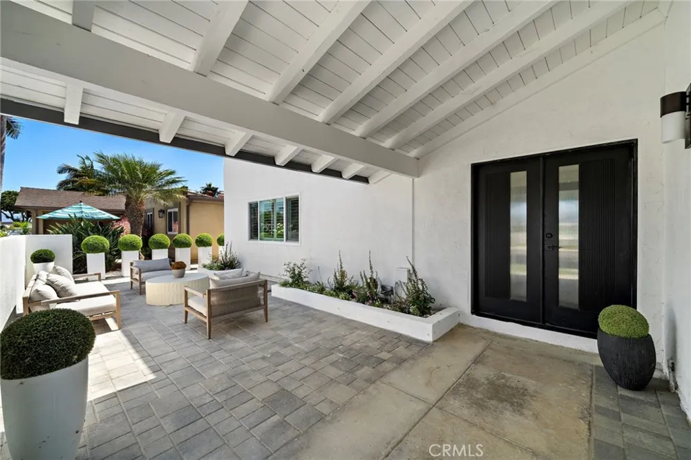 9162 Brabham Drive Huntington Beach, CA 92646