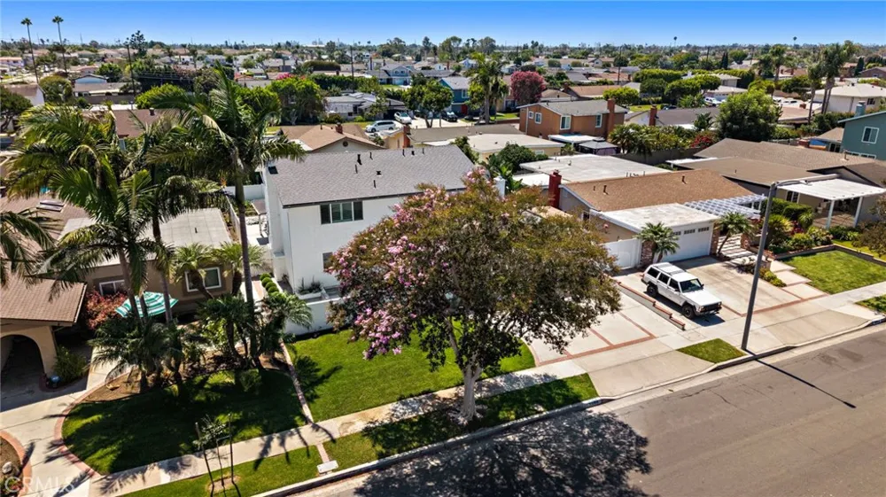 9162 Brabham Drive Huntington Beach, CA 92646