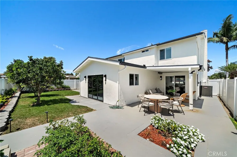 9162 Brabham Drive Huntington Beach, CA 92646