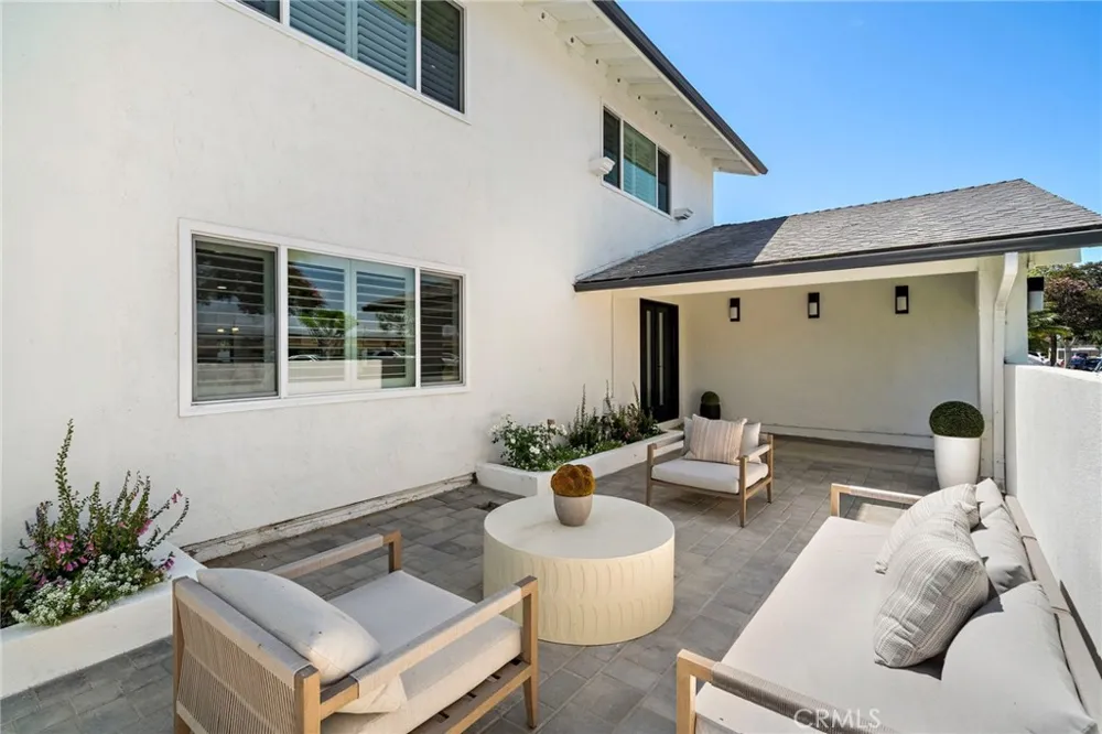 9162 Brabham Drive Huntington Beach, CA 92646