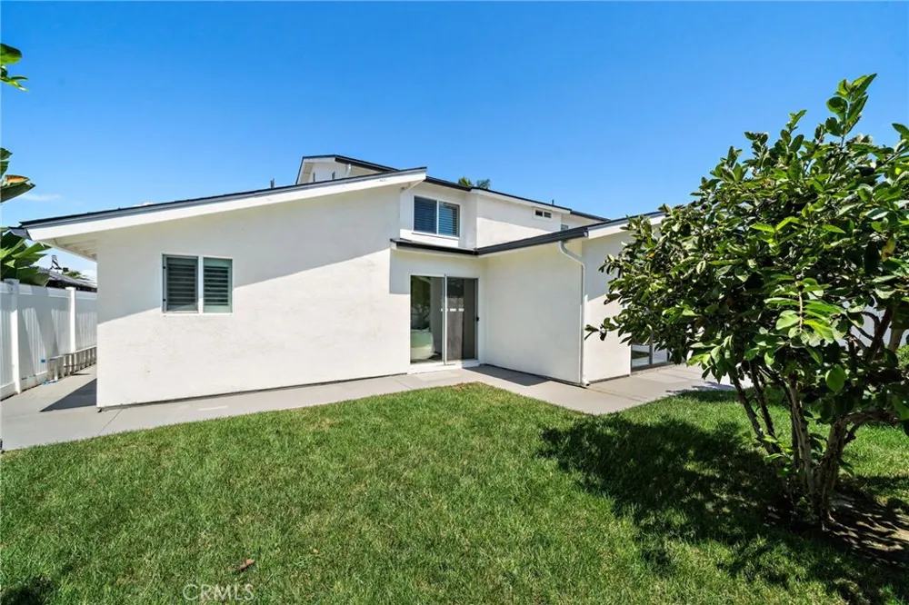 9162 Brabham Drive Huntington Beach, CA 92646