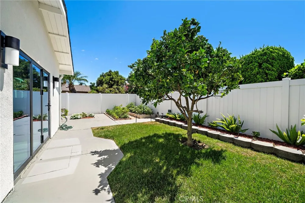 9162 Brabham Drive Huntington Beach, CA 92646