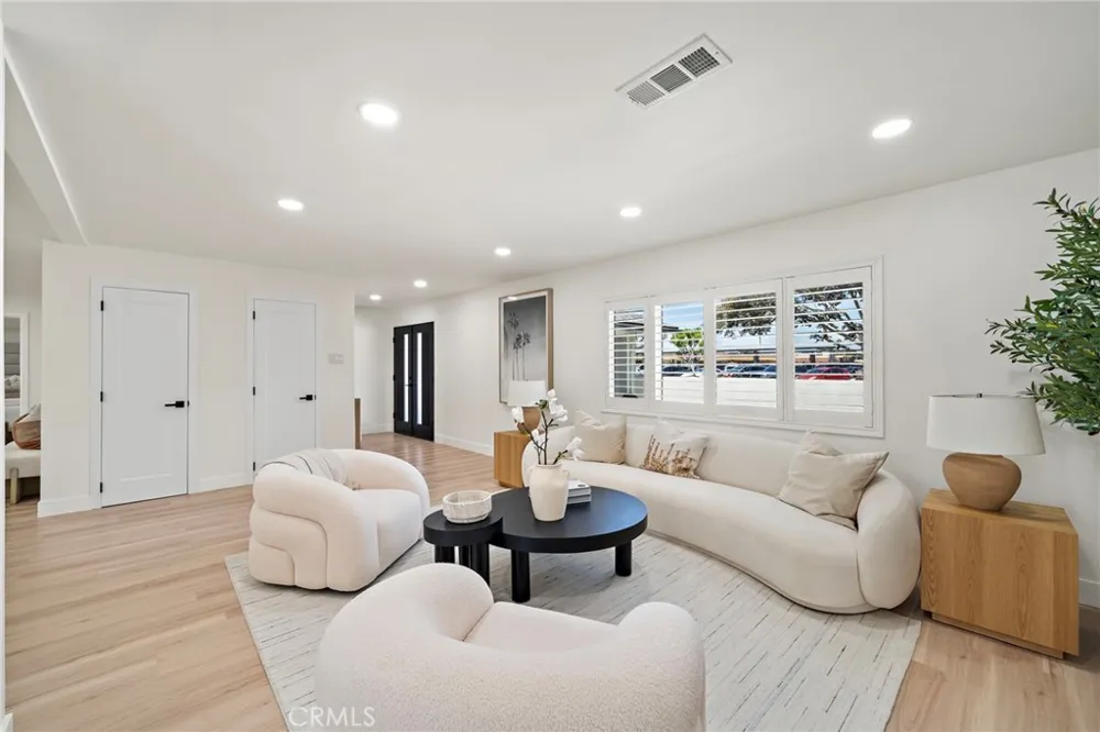 9162 Brabham Drive Huntington Beach, CA 92646