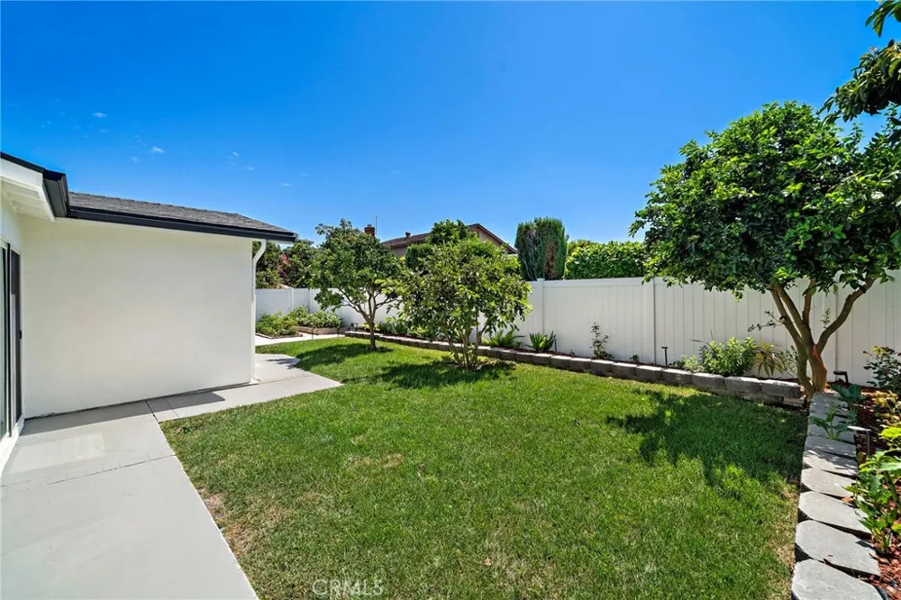 9162 Brabham Drive Huntington Beach, CA 92646