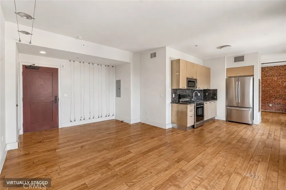 460 S Spring Unit 702 Los Angeles, CA 90013