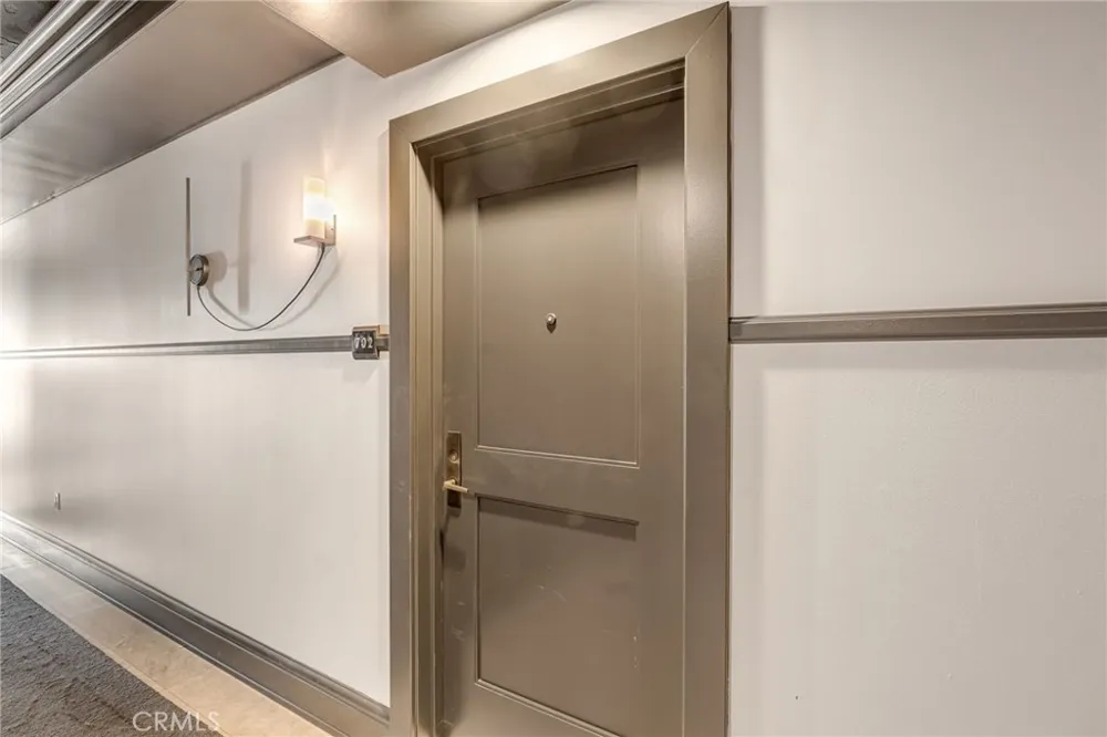 460 S Spring Unit 702 Los Angeles, CA 90013