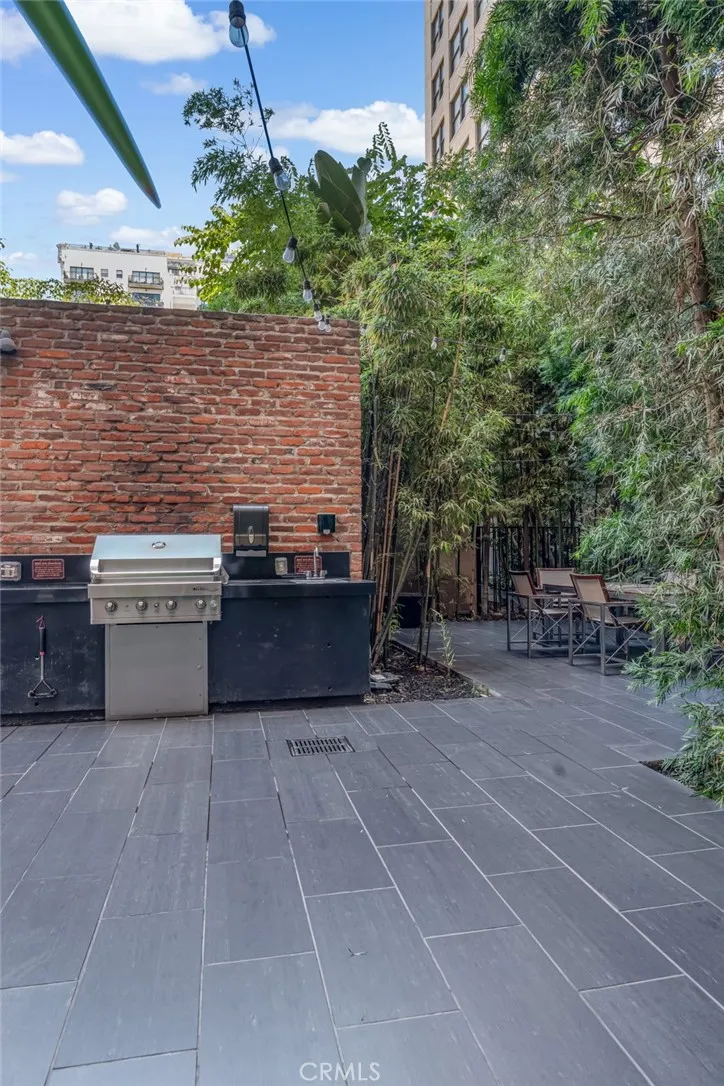 460 S Spring Unit 702 Los Angeles, CA 90013