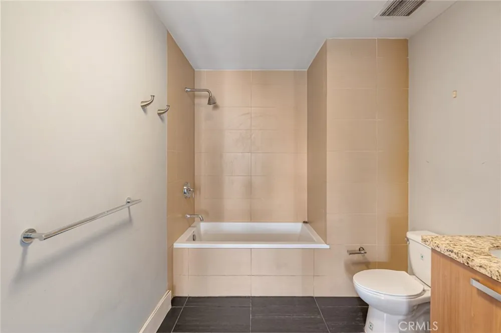 460 S Spring Unit 702 Los Angeles, CA 90013