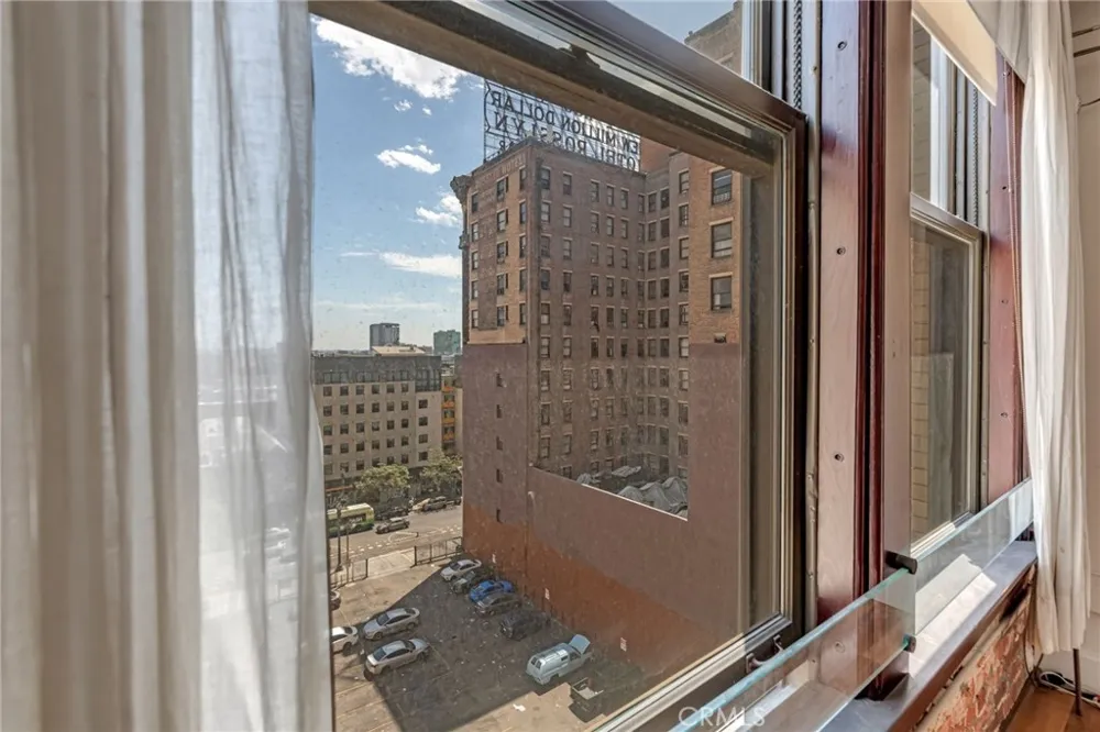 460 S Spring Unit 702 Los Angeles, CA 90013