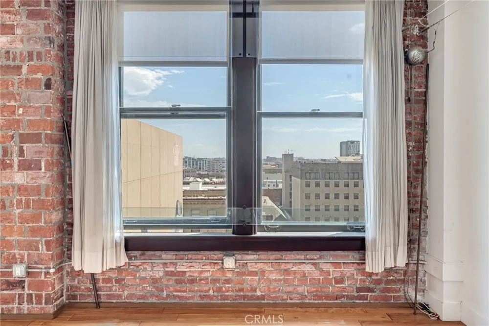 460 S Spring Unit 702 Los Angeles, CA 90013