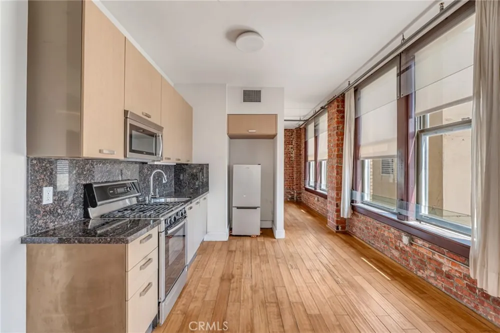460 S Spring Unit 702 Los Angeles, CA 90013