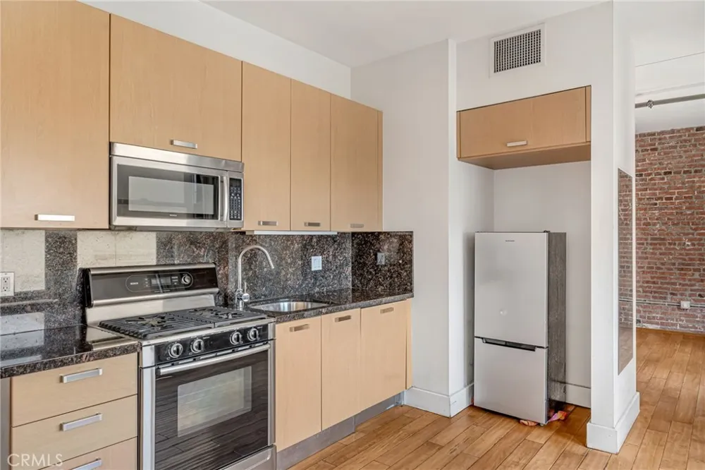 460 S Spring Unit 702 Los Angeles, CA 90013