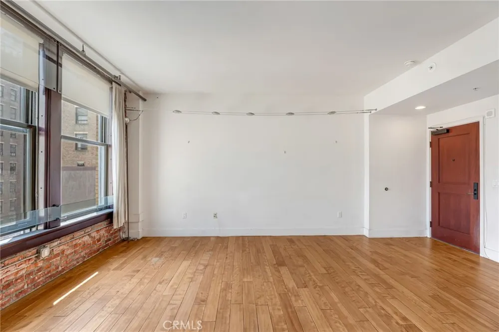 460 S Spring Unit 702 Los Angeles, CA 90013