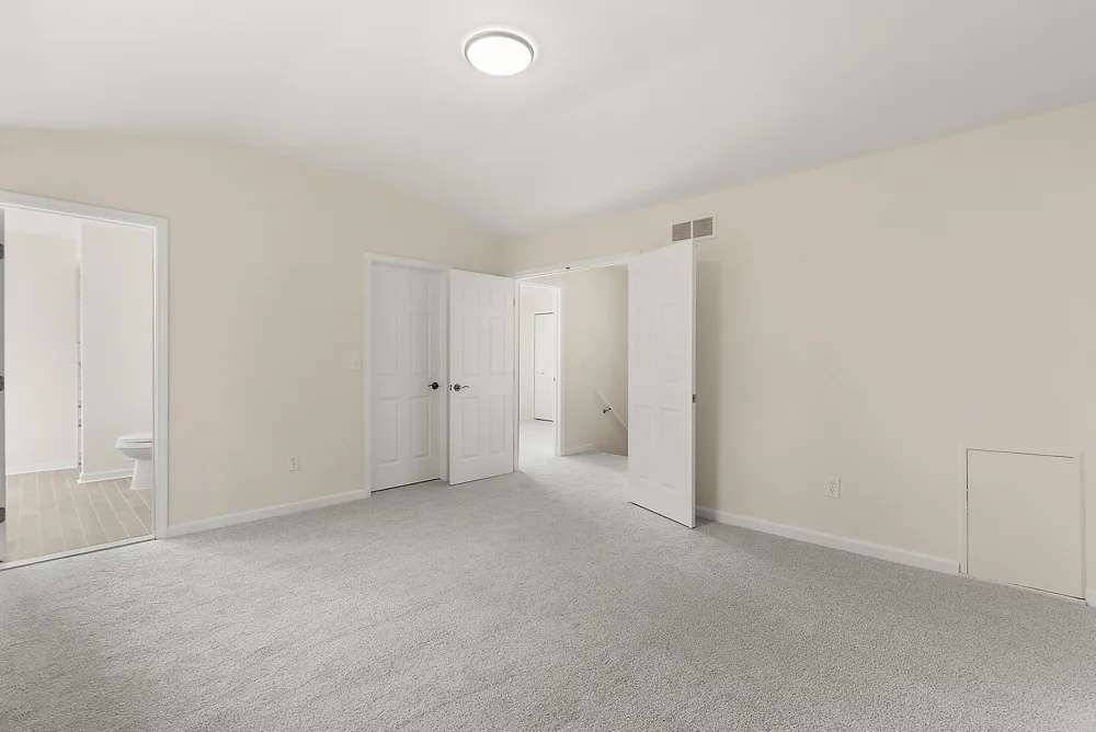34266 Rhode Island Street Clinton, MI 48035