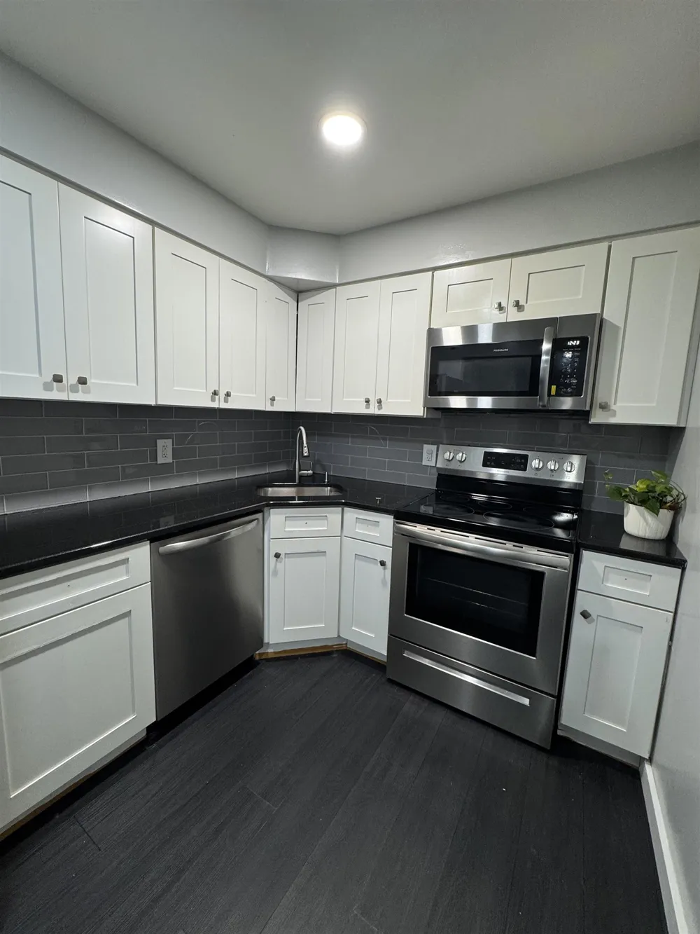 327 71ST ST Guttenberg, NJ 07093