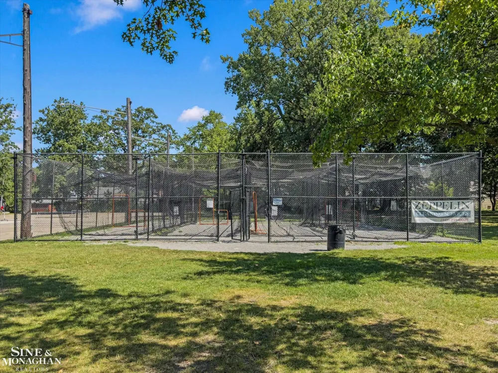 1930 Lochmoor Boulevard Grosse Pointe Woods City, MI 48236