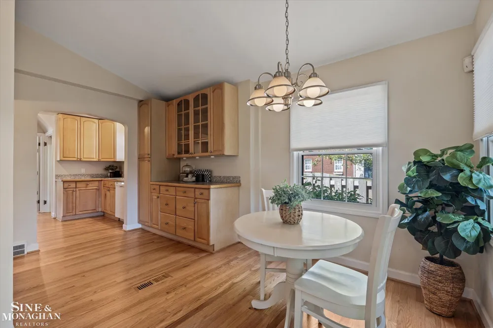 1930 Lochmoor Boulevard Grosse Pointe Woods City, MI 48236