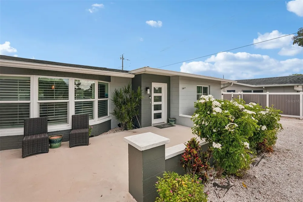 365 SHAMROCK BOULEVARD Venice, FL 34293