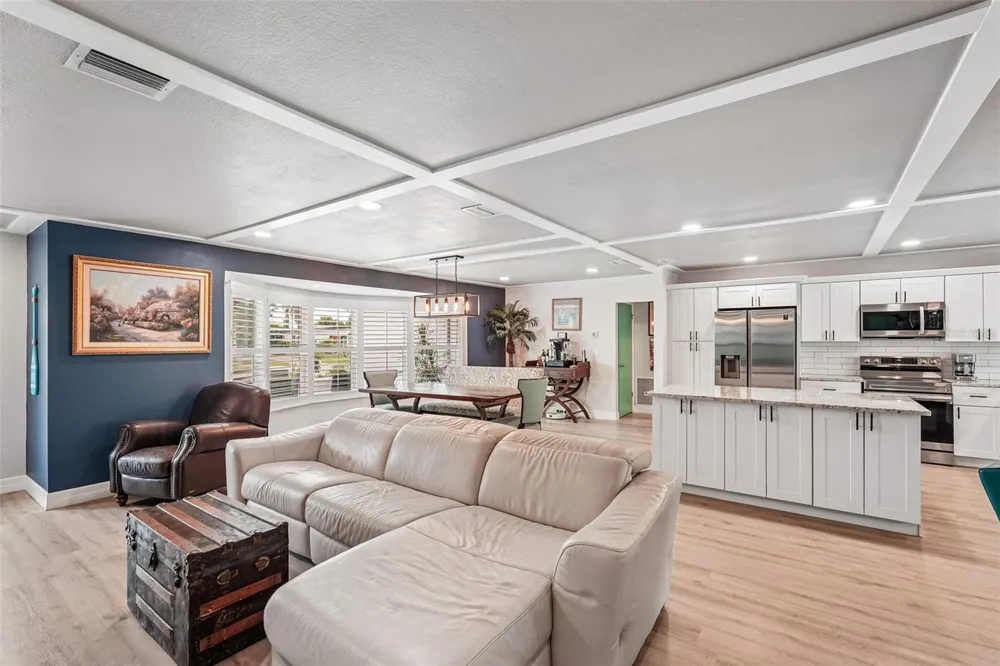 365 SHAMROCK BOULEVARD Venice, FL 34293