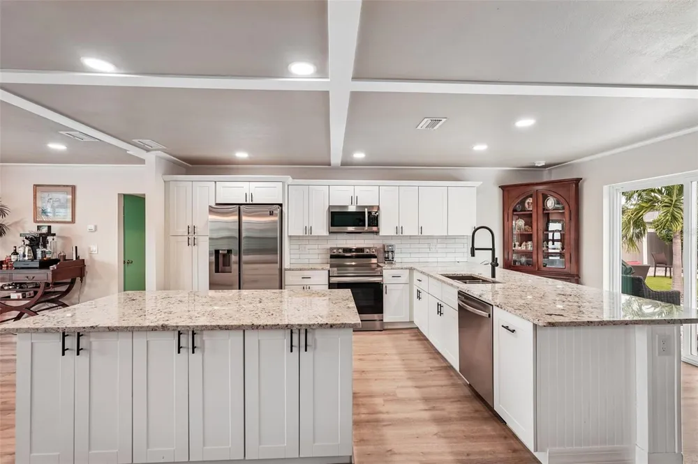365 SHAMROCK BOULEVARD Venice, FL 34293