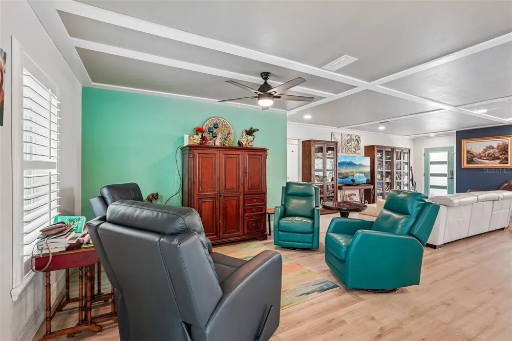 365 SHAMROCK BOULEVARD Venice, FL 34293