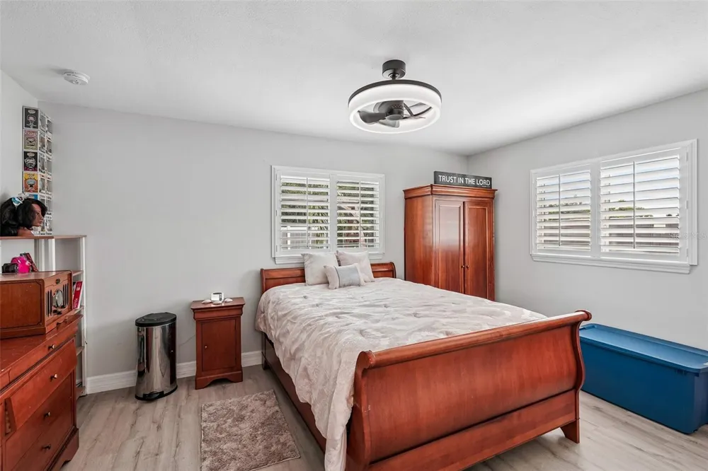 365 SHAMROCK BOULEVARD Venice, FL 34293