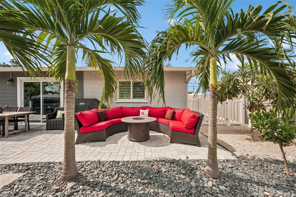 365 SHAMROCK BOULEVARD Venice, FL 34293