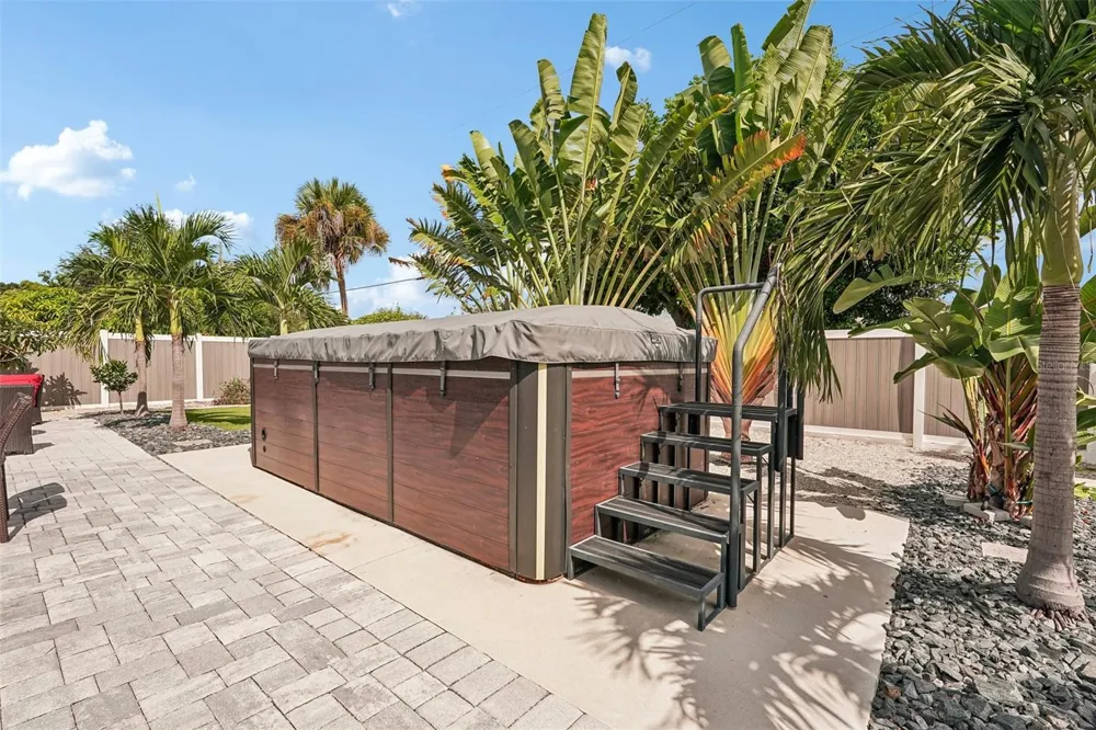365 SHAMROCK BOULEVARD Venice, FL 34293