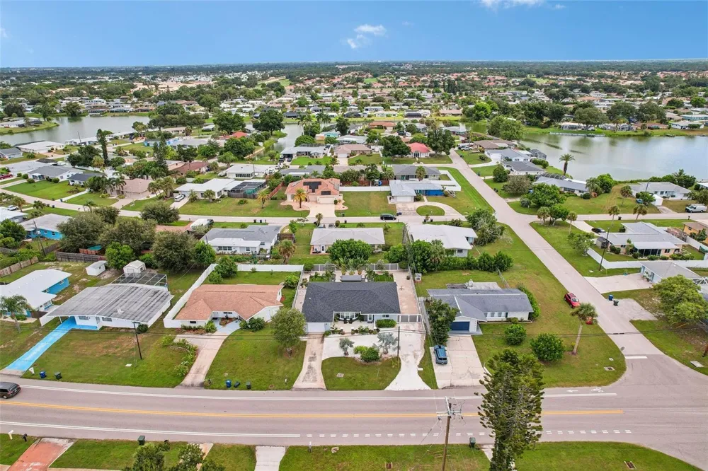 365 SHAMROCK BOULEVARD Venice, FL 34293
