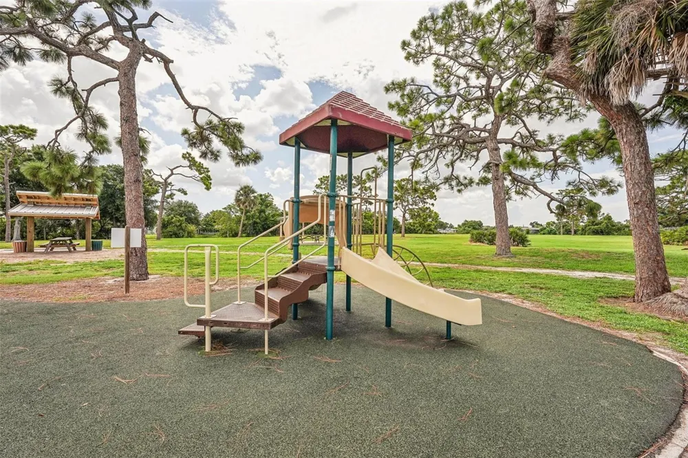 365 SHAMROCK BOULEVARD Venice, FL 34293