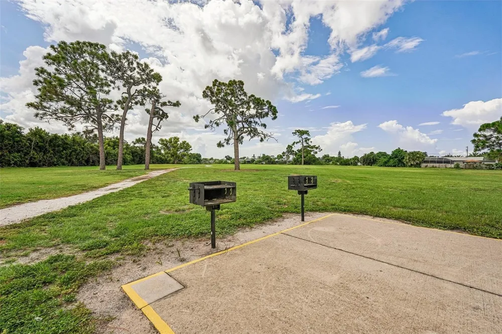 365 SHAMROCK BOULEVARD Venice, FL 34293