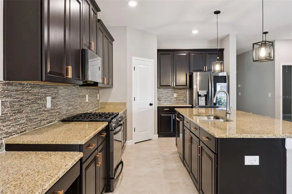 7618 BLUEJACK OAK DRIVE Winter Garden, FL 34787
