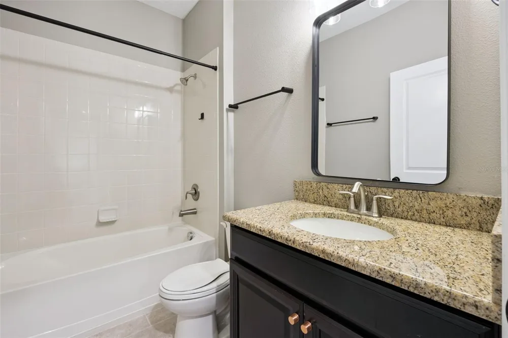7618 BLUEJACK OAK DRIVE Winter Garden, FL 34787
