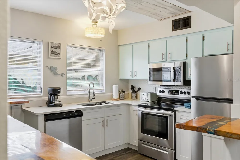 5228 CALLE MENORCA Sarasota, FL 34242