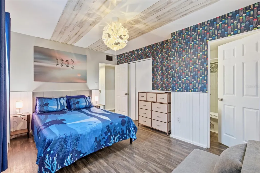 5228 CALLE MENORCA Sarasota, FL 34242