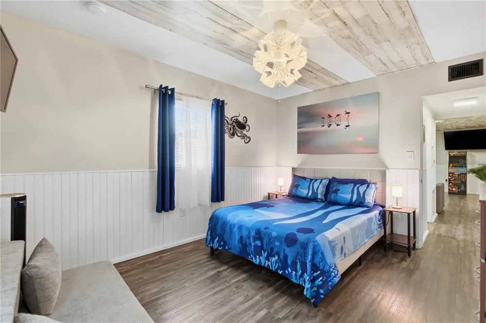 5228 CALLE MENORCA Sarasota, FL 34242