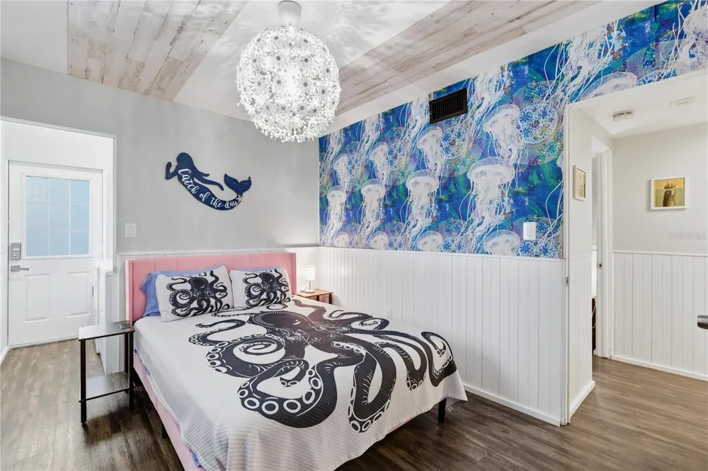 5228 CALLE MENORCA Sarasota, FL 34242