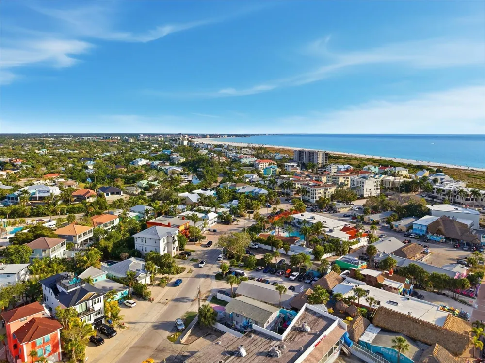 5228 CALLE MENORCA Sarasota, FL 34242