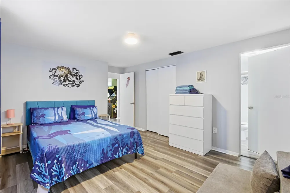 5228 CALLE MENORCA Sarasota, FL 34242