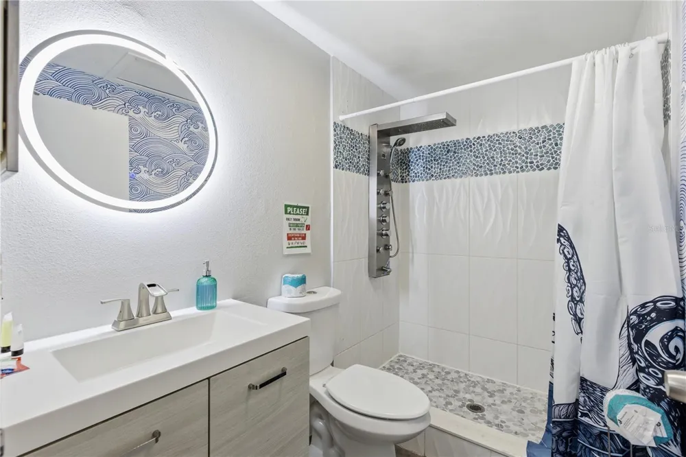 5228 CALLE MENORCA Sarasota, FL 34242
